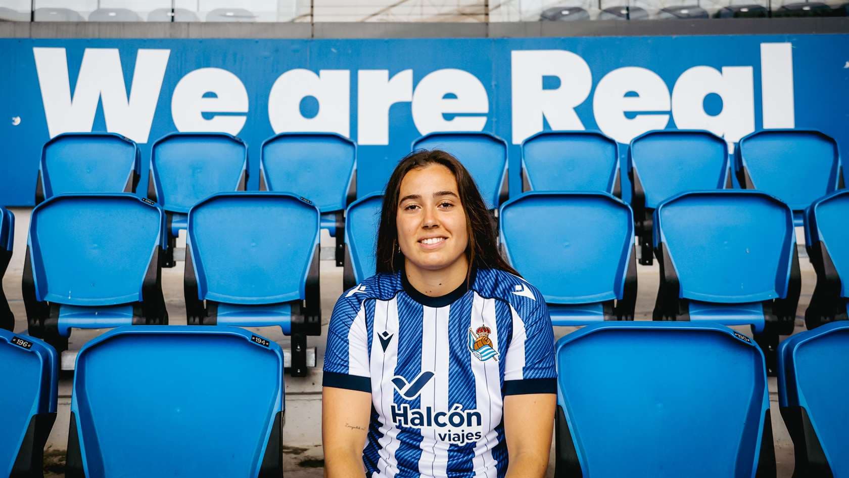 Laura Camino aporta dominio aéreo y solidez a la zaga de la Real Sociedad
